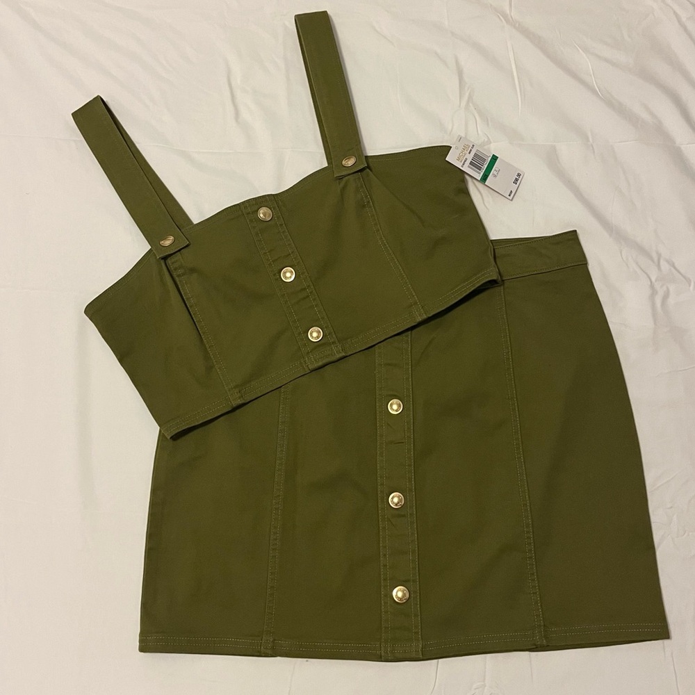 Michael Kors green button front skirt and crop top 2 piece set